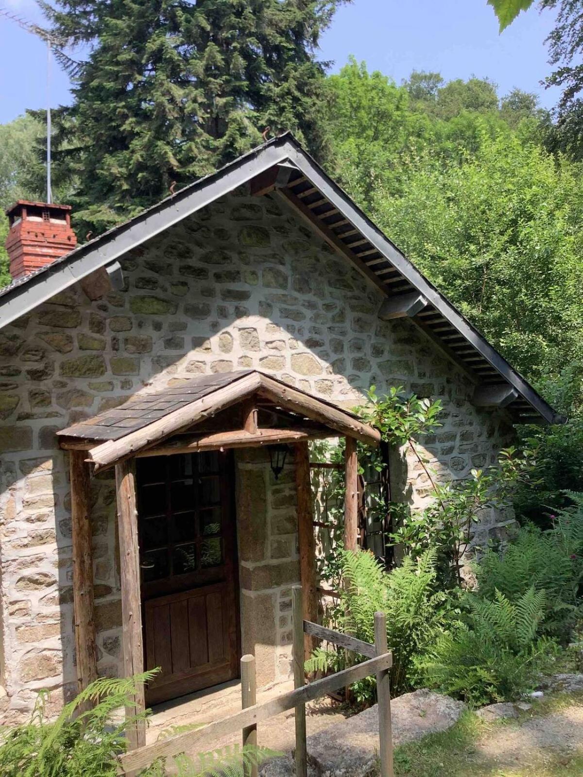 Woodland Cottage Faux-la-Montagne Екстериор снимка